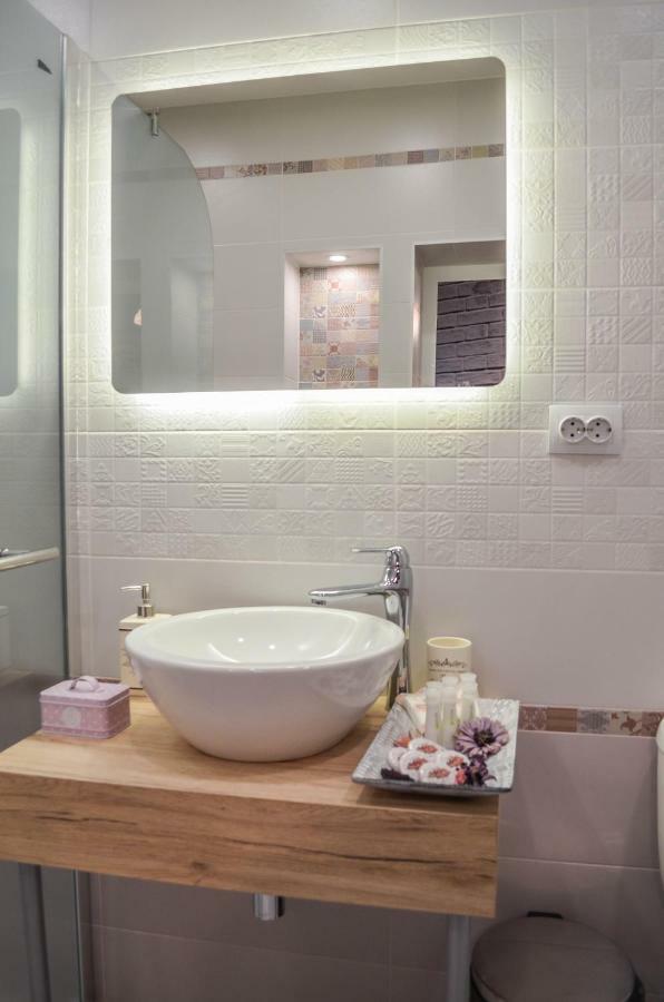 Host Housee Angel's -2 Bedroom, 2 Bathroom In Centre Sofia