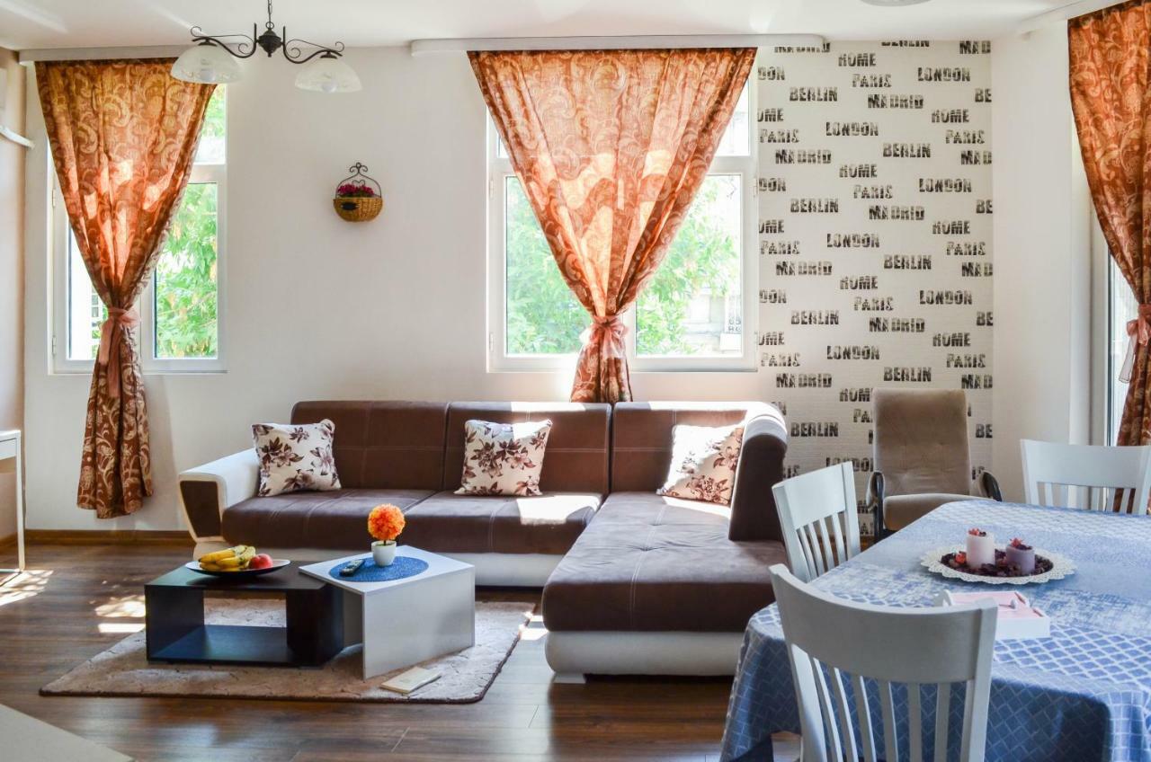 Host Housee Angel's -2 Bedroom, 2 Bathroom In Centre * Sofia
